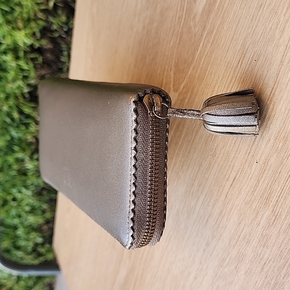 LOEWE Anagram Tassel Women's Long Wallet Champagne Gold Leather - Picture 8 of 15